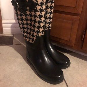 Banana Republic Rain boots 7.5